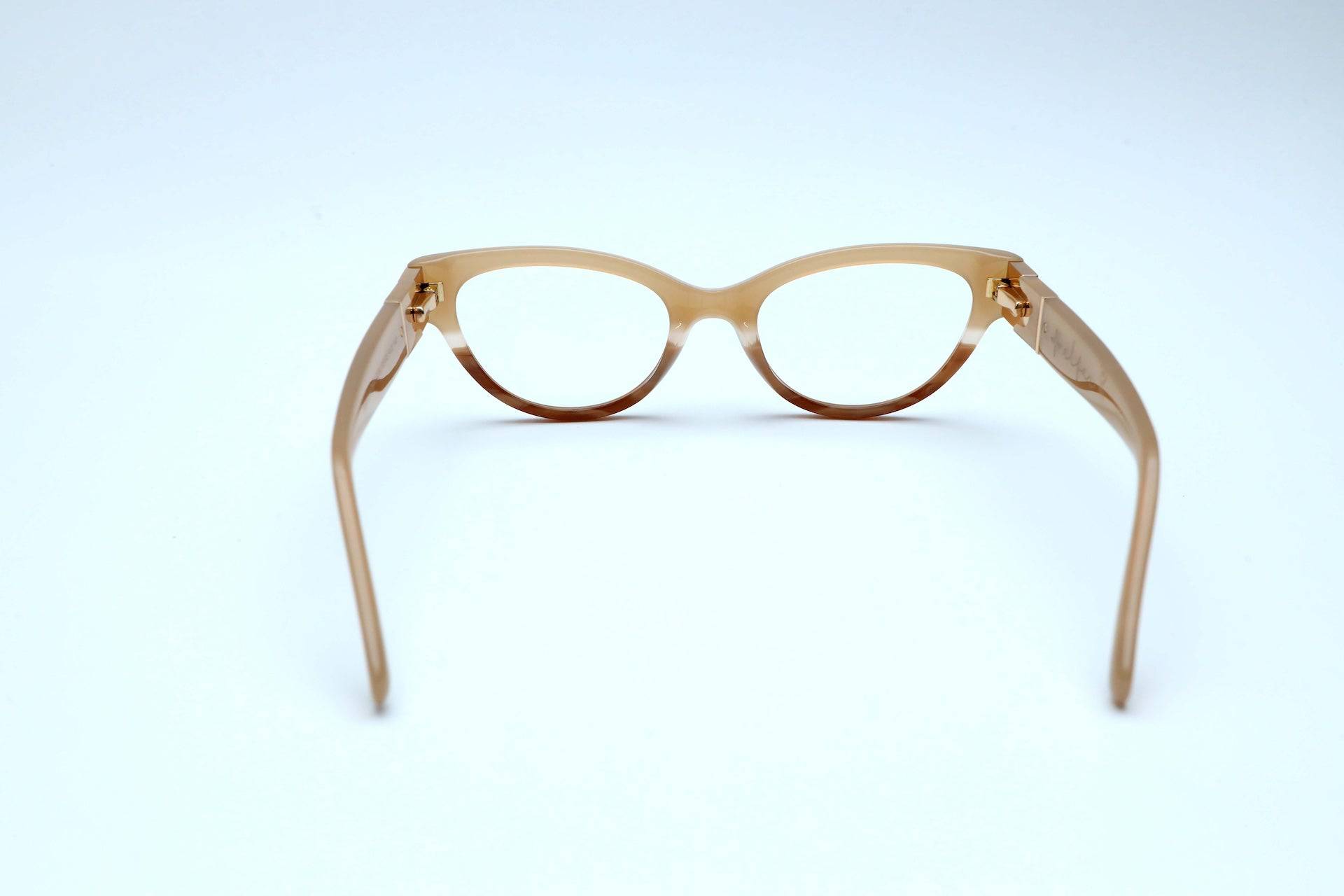 Volcanic Ash - Robert & Sons Optical