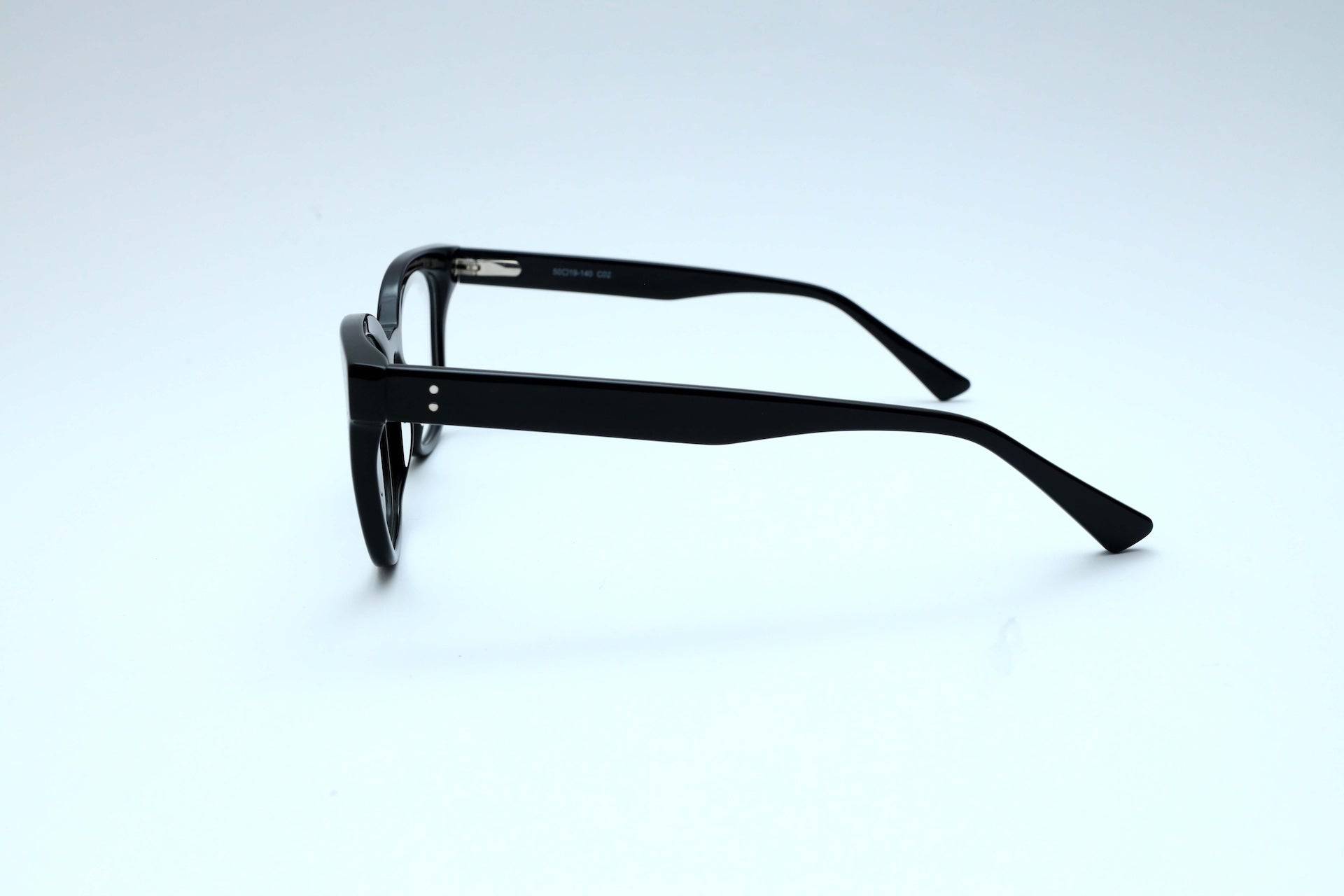 Moraine Lake - Robert & Sons Optical