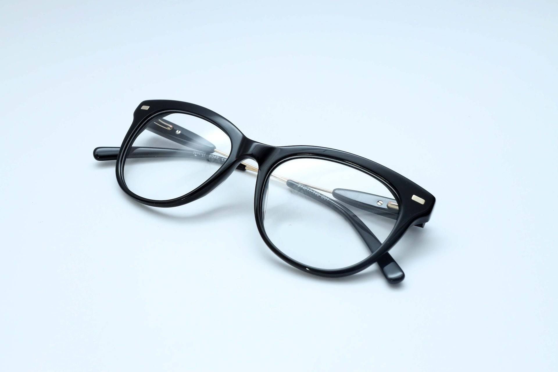 Everest Dawn - Robert & Sons Optical